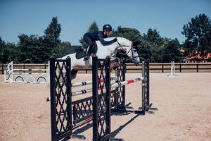 Coussinets de saut noirs en cuir pour l'équitation Style anglais avec rembourrage en mousse polaire et doublure en tissu - Product Image 5