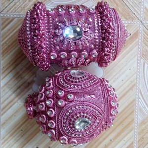 VE13 Bolso de Mano de Metal Fucsia para Mujer, Monedero de Fiesta de Noche con Cuentas de Piedra Dorada y Plateada, Compras en Línea EN LA India - Product Image 1