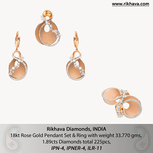Elegante anillo de oro rosa de 18kt con diamantes de lujo con colgantes y dijes - Product Image 6