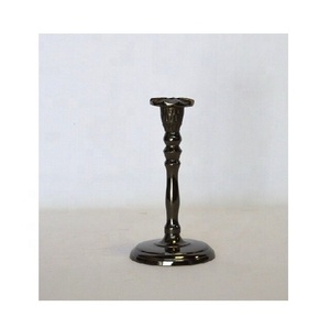 Porte-bougie décoratif en aluminium moulé, finition antique en laiton classique, porte-bougie royal de luxe vintage indien - Product Image 3