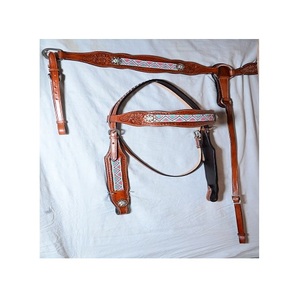 Harnais de tête et plastron en cuir de qualité supérieure pour cheval, marque LLT, modèle LLTHP-8011, personnalisable, MOQ 25 pièces, fourni par l'Inde - Product Image 3