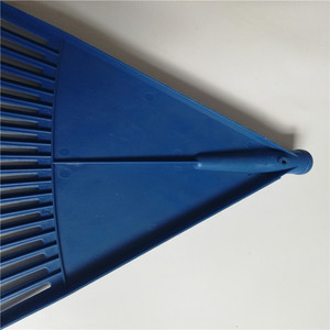 Bleu en plastique râteau à feuilles de jardin tête R133 20 dents