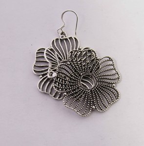 Boucles d'oreilles en argent sterling massif 925 en forme de fleur antique de créateur Grossiste de bijoux Cadeau pour elle - Product Image 4