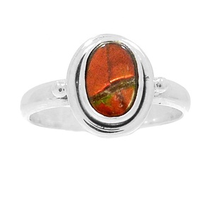 Ammolite Pierre précieuse Forme ovale Facette en argent sterling 925 Serti de lunette Bague classique Bijoux fins Couleur verte - Product Image 1