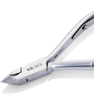 NGHIA Export Pince à cuticules superlative en acier inoxydable N-05 fini gris - Product Image 1