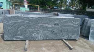 Dalles de granit vert moderne de Kuppam polies avec la finition rainurée aiguisée flammée sablée pour des applications extérieures de villa de salle de bains - Product Image 4