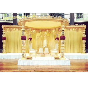 Mandap de Fibra con Aspecto de Madera para Bodas, Mandap Indio Rajwada, Mandap de Fibra Blanco y Dorado de Alta Venta para Decoración de Bodas en Inglaterra - Product Image 1