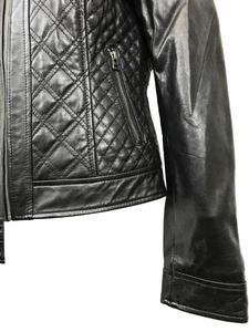 Veste en cuir rembourrée au design de motard élégant pour femmes en peau d'agneau véritable souple Protection de confort au crochet noir Rembourrage ajouté - Product Image 4