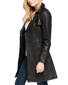 Veste en cuir pour femme avec capuche amovible au design d'inspiration utilitaire pour une mode street smart et décontractée - Product Image 6