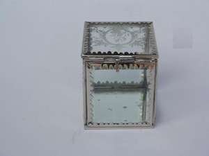 แก้วและทองเหลืองกล่องที่มีอุปกรณ์ทองเหลืองในนิกเกิลเสร็จและแก้วที่มีการแกะสลักการออกแบบกล่องเครื่องประดับออแกไนเซอร์ตกแต่งบ้าน - Product Image 3