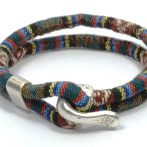 Pulsera tejida multicolor, pulsera étnica verde Hecho a Mano Mágico - Product Image 1