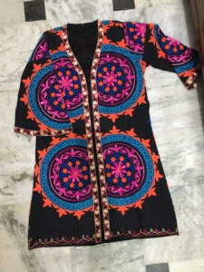 Kimonos Largos Boho Chic con Borde Libre y Bordado Suzani, Chaqueta Larga con Bordado Suzani - Product Image 3