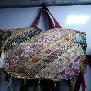กระเป๋า Banjara เย็บปะติดปะต่อกันกระเป๋าแฟชั่นอินเทรนด์สำหรับผู้หญิงกระเป๋าแฟชั่นสไตล์อินเดีย - Product Image 2