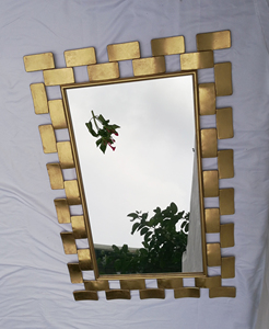 Specchio da Parete Rettangolare con Cornice in Metallo Dorato e Design Alberghiero - Product Image 4