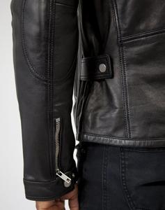 Fabriqué avec une veste en cuir de précision pour hommes pour la moto Design élégant Couture forte Mouvement flexible - Product Image 4