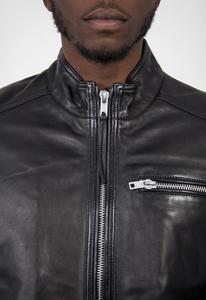 Fabriqué avec une veste en cuir de précision pour hommes pour la moto Design élégant Couture forte Mouvement flexible - Product Image 5
