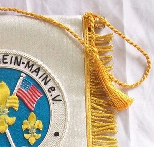 Bendera dan spanduk bordir tangan klub Golf dengan joran kuningan dekorasi sesuai pesanan bendera dan spanduk - Product Image 3