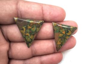 Beaux cabochons de jaspe de fruits naturels de 2 pièces en forme de triangle lisse cristal de guérison pierres précieuses en vrac pour la fabrication de perles de bijoux - Product Image 3