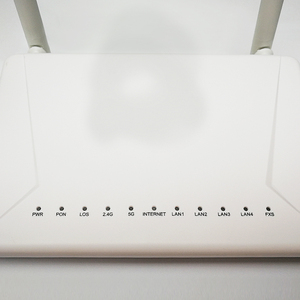 Bộ Định Tuyến Wifi Băng Tần Kép 4GE <span class=keywords><strong>GPON</strong></span> <span class=keywords><strong>ONU</strong></span> Quang Học Giá Cả Cạnh Tranh 4GE <span class=keywords><strong>802.11ac</strong></span> <span class=keywords><strong>Gpon</strong></span> Ont Với Chậu Và 1USB - Product Image 6