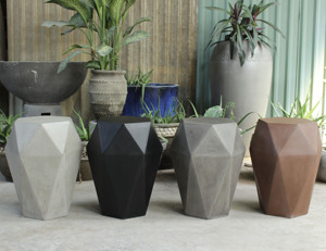 Table d'appoint/table d'appoint au design moderne avec plateau étanche à 100% ° pour une utilisation formelle à l'intérieur ou à l'extérieur - Product Image 2