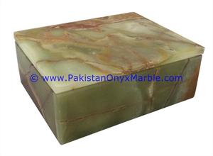 Boîte à bijoux en marbre d'onyx vert vintage, fabriquée à la main au Pakistan pour les cadeaux de mariage - Product Image 3
