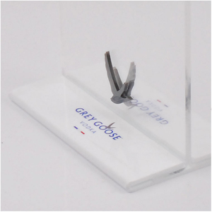 Exhibidor LED para Botellas, Glorificador de Botellas, Letrero de Grey Goose - Product Image 4