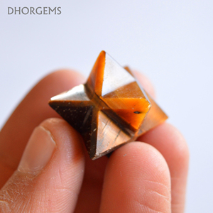 หินคริสตัลกึ่งมีค่าสำหรับแกะสลักรูปดาว Merkaba ดวงตาเสือสีเหลืองธรรมชาติสำหรับการรักษาเรกิดินรูปปั้นเมอร์คาบาขนาดเล็ก - Product Image 4