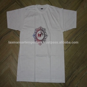 Nouveaux modèles hindous de style de mode tendance T-shirts en coton imprimé pour hommes en gros de l'Inde - Product Image 2