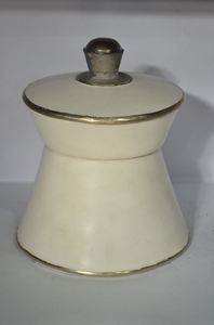 Caja Marroquí de Loza Blanca Hecha a Mano, Cajas de Azúcar de Cerámica Marroquí Dorada PARA EL Hogar, Boda, Decoración de Hotel, Esmalte de Cerámica - Product Image 3