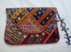 Moda y accesorios India cuero bohemio hecho a mano Banjara bordado tradicional mujer bolso de mano para mujer - Product Image 4