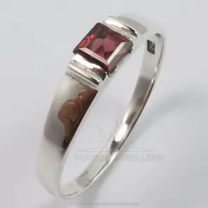 Buatan tangan batu permata GARNET merah cincin perhiasan persegi 925 padat murni perak asli setiap ukuran! Harga grosir