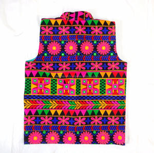 Chaqueta India al por Mayor - Chaqueta Boho Tribal - Chaqueta Bordada Estilo Gitano Banjara para Hombre - Product Image 6