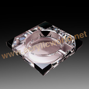 Cenicero de cristal de cigarro negro personalizado - Product Image 4