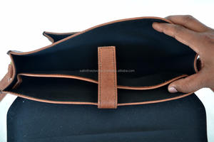 กระเป๋าสะพายข้างหนังแท้สีน้ำตาลล้วนสำหรับทุกเพศกระเป๋าสะพายข้างทรงแมสเซนเจอร์ปรับได้สายยาว - Product Image 6