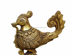 Estatua de latón de pavo real de bronce dorado para decoración del hogar, estatua de regalo hecha a mano tradicional de la India, SMA-14/7466 - Product Image 3