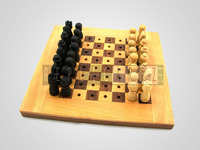 Hölzernes Taschenschach-Set Dekoratives Tischspiel Klassisches Strategie-Brettspiel Lehrreiches Spielzeug für Kinder Erwachsene Wohndekoration