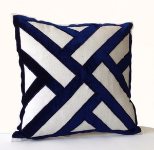 المخملية زين غطاء الوسادة - Product Image 1