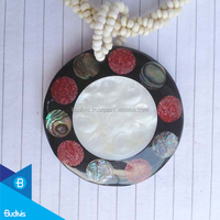 Bijoux pendentifs en résine coquillage pour enfants Budivis du fabricant