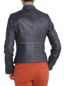 Veste de moto en cuir élégante et confortable pour femme, en toile imperméable matelassée et respirante, idéale pour l'hiver - Product Image 4