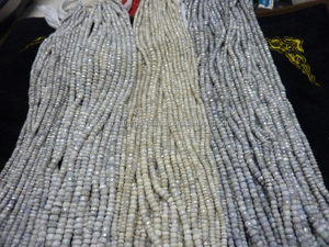 Perles de pierre à facettes en diamant naturel Silverite - Product Image 4