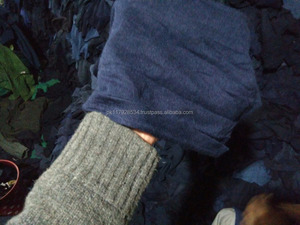 Pulls en laine usagés avec pinces à laine Déchets textiles fabriqués à partir de coton - Product Image 6