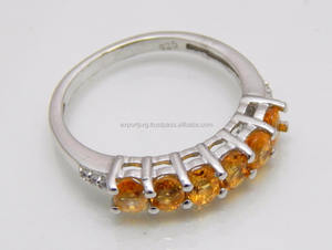 Anillo Clásico de Plata de Ley 925 con Cuarzo Citrino de 1.07 Ct, Corte Ovalado, con Engaste de Puntas, para Mujer, para Boda - Product Image 2