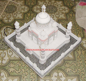 Sculpture du Taj Mahal en marbre blanc fait main - Product Image 1