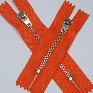 Venta al por mayor No. 3 Cremallera de bloqueo automático Durable Metal Nylon Plástico para zapatos Prendas de vestir Bolsas Almohadas Textiles para el hogar - Product Image 2