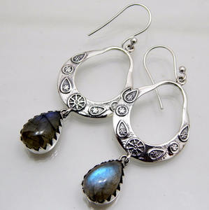 Pendientes de tuerca hechos a mano de Plata de Ley 925, accesorio de moda con labradorita, piedras preciosas naturales, Idea de regalo para fiestas de boda - Product Image 3