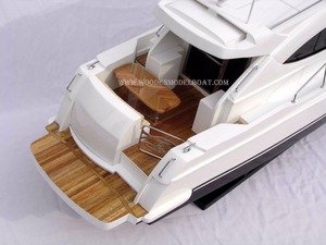 Riviera โมเดลเรือไม้สปีดโบ๊ทแบบ4700สไตล์การเดินเรือเทคนิคการทาสีสำหรับจัดแสดงหรือสะสม - Product Image 2