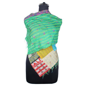 Kantha Patch en soie de travail Écharpe cousue à la main de style vintage Longue longueur Design tendance pour les filles SC1411 - Product Image 1