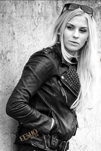 Ropa y chaquetas atractivas de alta calidad Sport para invierno hechas de cuero - Product Image 2