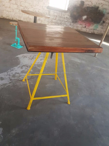 Table avec plateau en bois d'acacia et base en fer |   Salon industriel de style loft |   Hôtel-Restaurant Commercial Rétro Vintage Blanc Effet Vieilli - Product Image 5