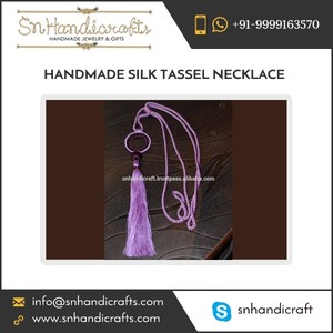 Collar de Borlas de Seda Morada Hecho a Mano, Auténtico y Moderno, Suministrado por el Fabricante a Bajo Precio - Product Image 1